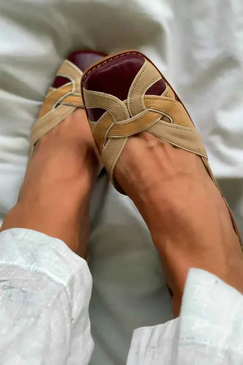 TRI-COLOR SLIP-ON FLATS