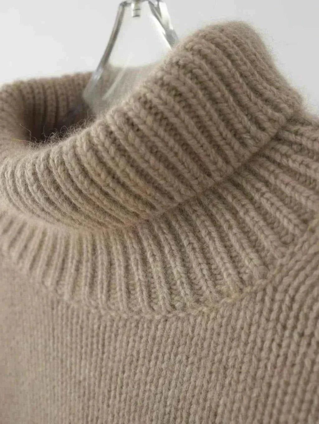 Nolene | Minimalist High-Neck  Sweater